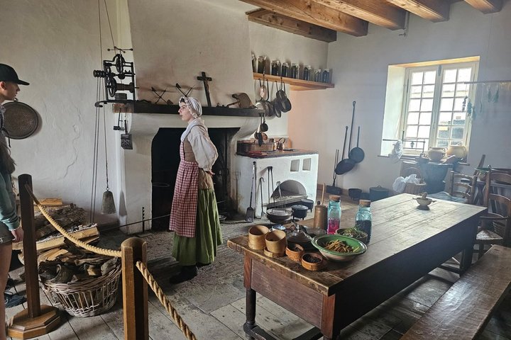 Louisbourg Fortress, Lighthouse & Cliffside Adventure Sydney NS