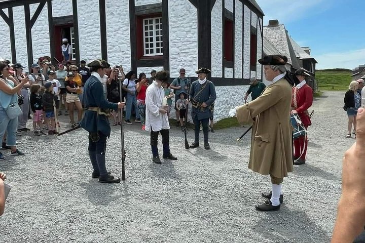 Louisbourg Fortress, Lighthouse & Cliffside Adventure Sydney NS