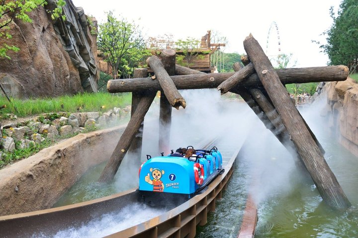 Everland Theme Park Admission Ticket with Transfer from Seoul