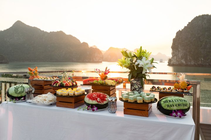 Hera Luxury Cruise - The Most Luxurious Day Tour In Halong Bay