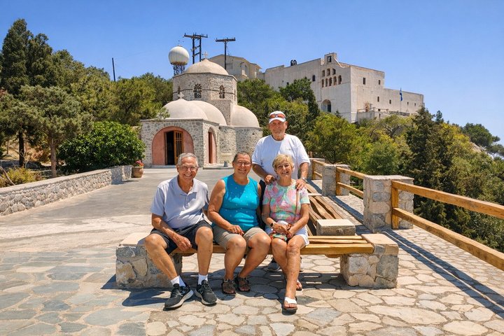 Santorini Must-See Highlights Private Tour