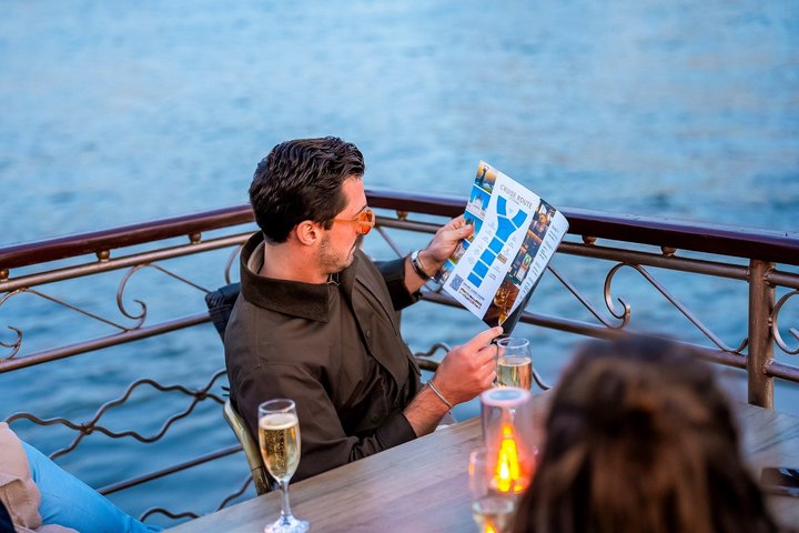 Budapest Paddle Steamer Danube Cruise with Tokaj & Audio Guide