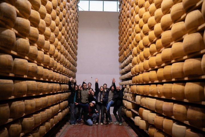 Bologna Food Valley Small Group Factory Tasting and Winery Lunch