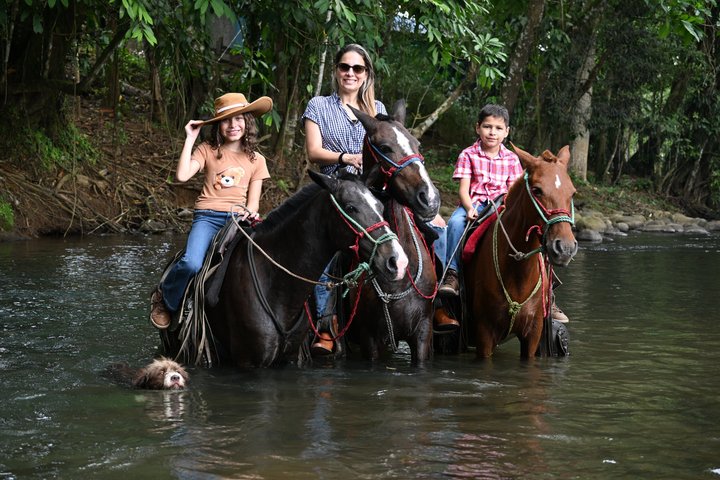 Horseback Riding Adventure in La Fortuna with River Crossings
