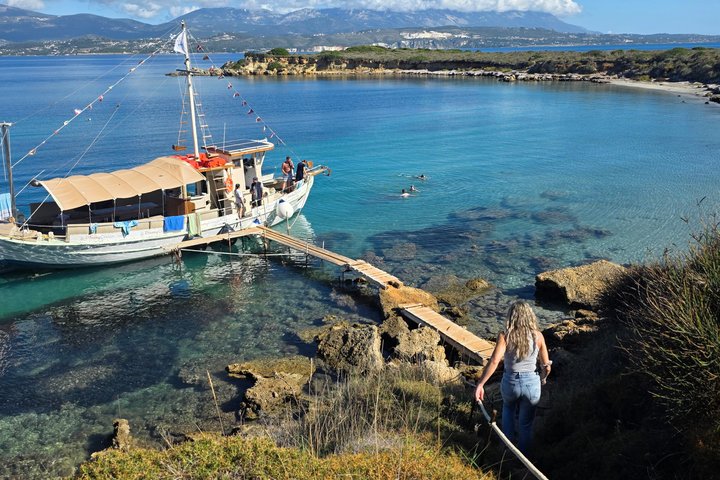 "Dreamy cruise"Daily Cruise from Argostoli harbour with a traditional Greek boat
