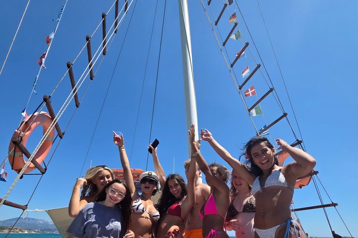"Dreamy cruise"Daily Cruise from Argostoli harbour with a traditional Greek boat