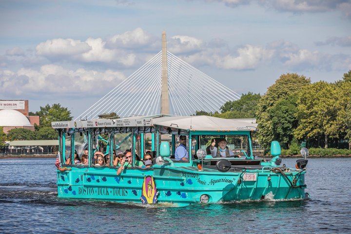 Boston Duck Boat Sightseeing City Tour with Cruise