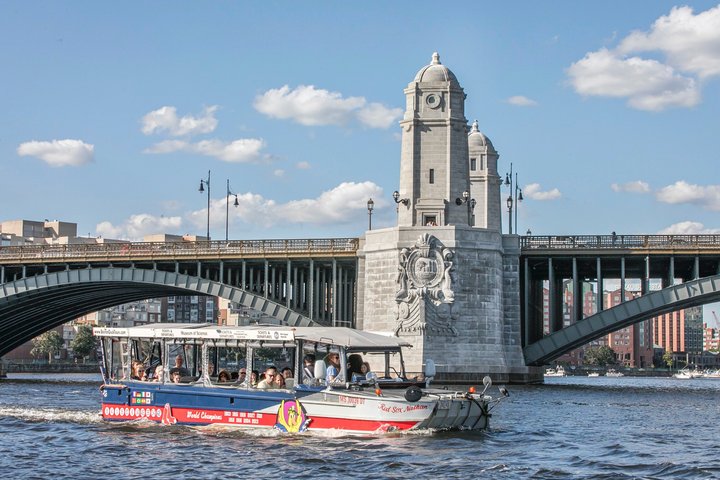 Boston Duck Boat Sightseeing City Tour with Cruise