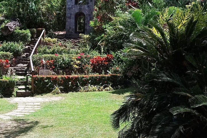 St. Kitts Scenic Island Tour with Beach Option