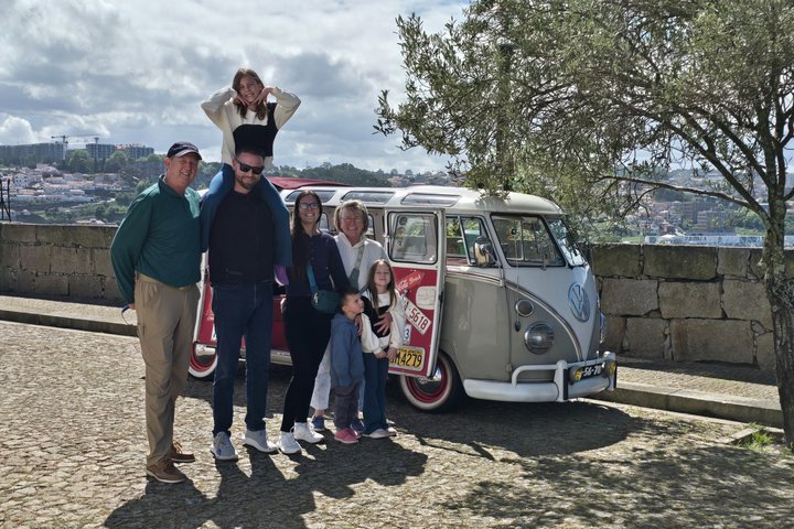 Porto: Private Vintage VW Kombi Tour with Open Roof (2-8 People)