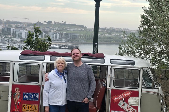 Porto: Private Vintage VW Kombi Tour with Open Roof (2-8 People)