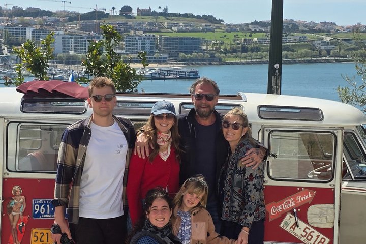 Porto: Private Vintage VW Kombi Tour with Open Roof (2-8 People)