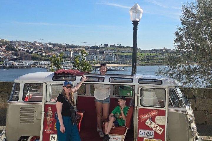 Porto: Private Vintage VW Kombi Tour with Open Roof (2-8 People)