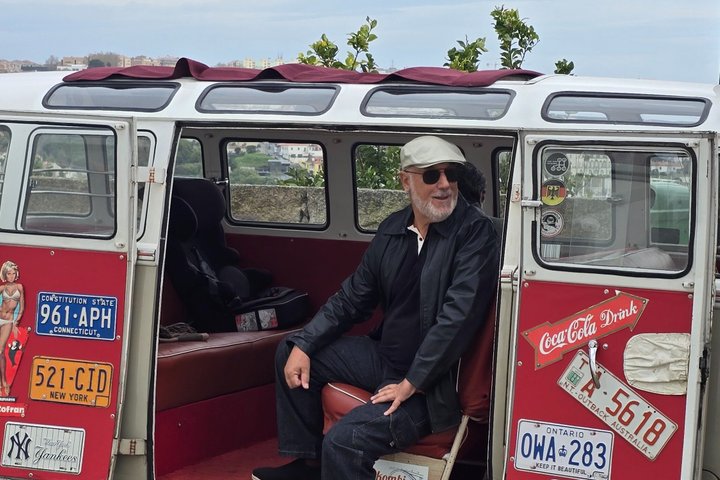 Porto: Private Vintage VW Kombi Tour with Open Roof (2-8 People)