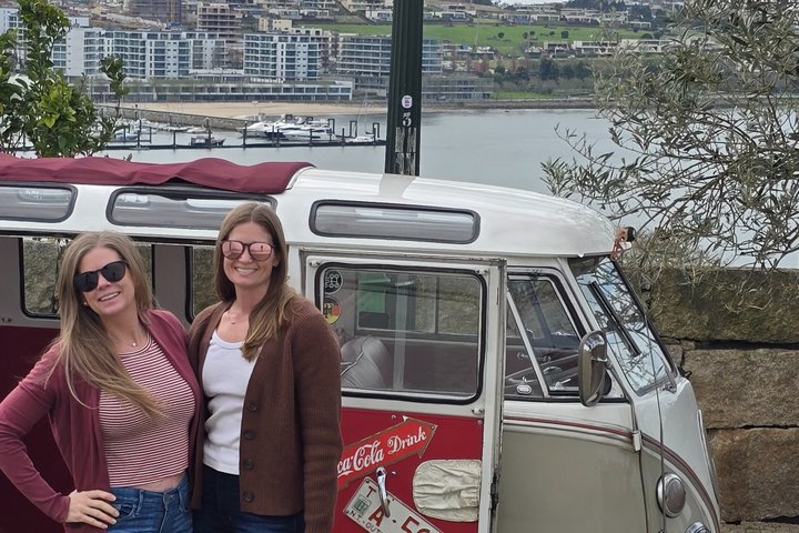 Porto: Private Vintage VW Kombi Tour with Open Roof (2-8 People)