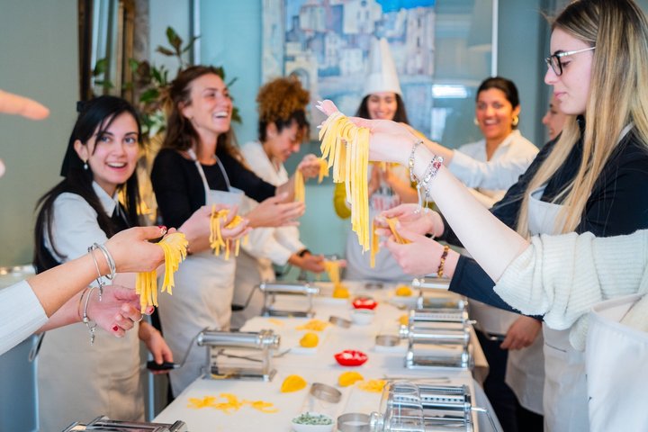Lecce Ravioli Fettuccine Tiramisu Class with Fine Wine