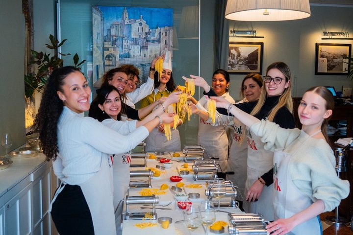 Lecce Ravioli Fettuccine Tiramisu Class with Fine Wine