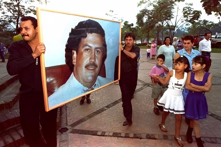 Pablo Escobar Tour : Museum, History and Beer