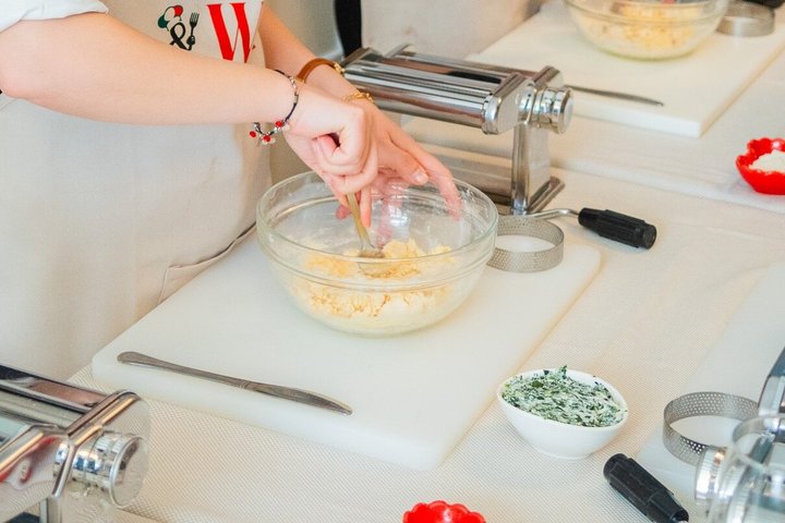 Genoa Ravioli, Fettuccine & Tiramisu Class with Fine Wine