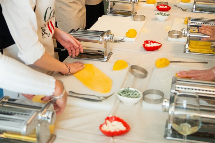 Genoa Ravioli, Fettuccine & Tiramisu Class with Fine Wine