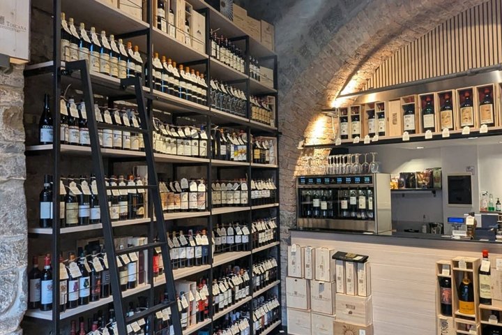 Wine Tasting with Cured Meats and Cheeses in Bergamo
