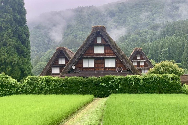 Shirakawago & Takayama Bus Tour from Nagoya w/Optional Lunch