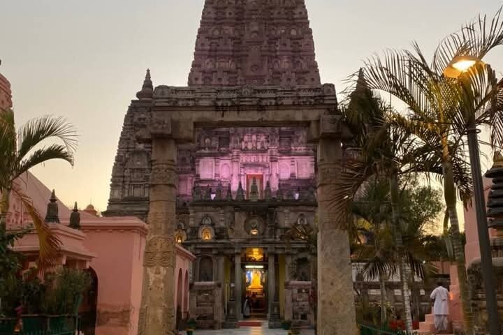 Full-Day Private Guided Bodhgaya Tour with Pick Up