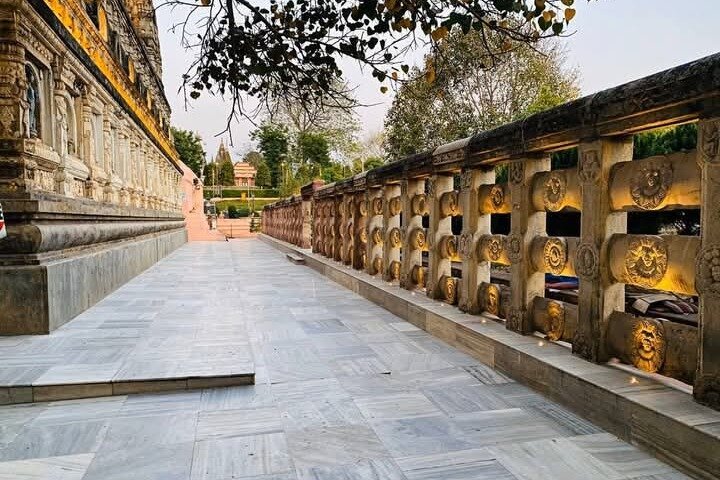 Full-Day Private Guided Bodhgaya Tour with Pick Up