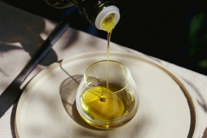 Olive Oil Tasting with Local Food on Lake Garda Hills