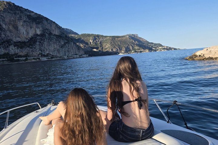 Private boat rental between Nice and Monaco