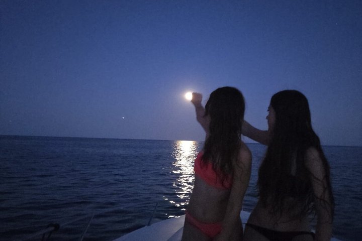 Private boat rental between Nice and Monaco