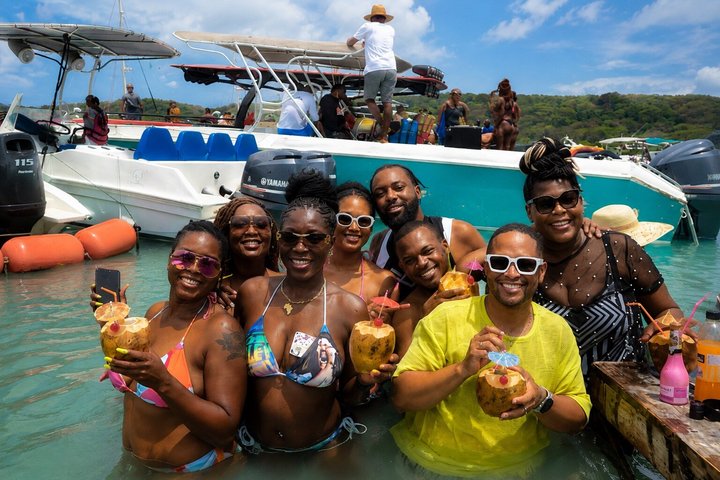 Cartagena Urban Party Boat to Cholón: 5 Stops with Lunch & Drinks