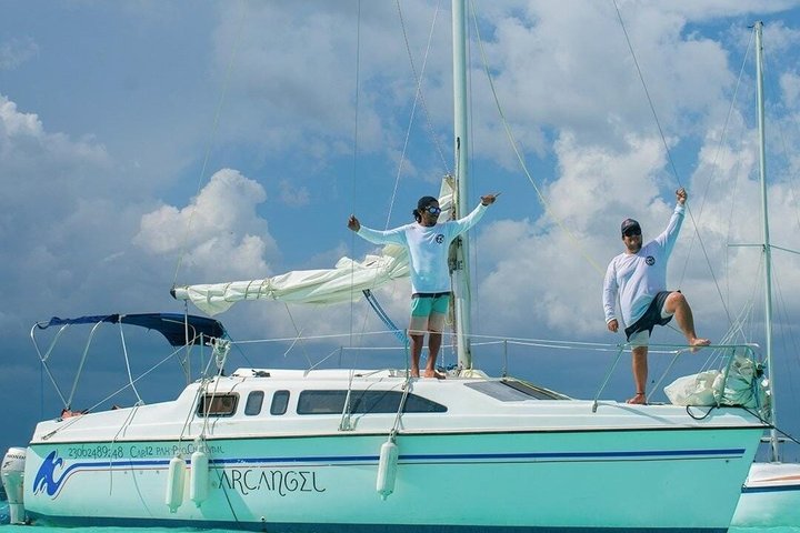 Tour Sailing 4 Hours Private Magic Bacalar Up to 7 People