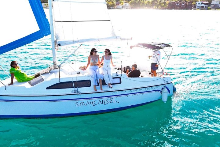 Tour Sailing boat 4 Hours