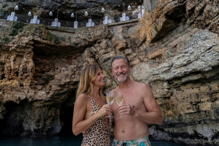 From Monopoli to Polignano : Cave boat tour with aperitif
