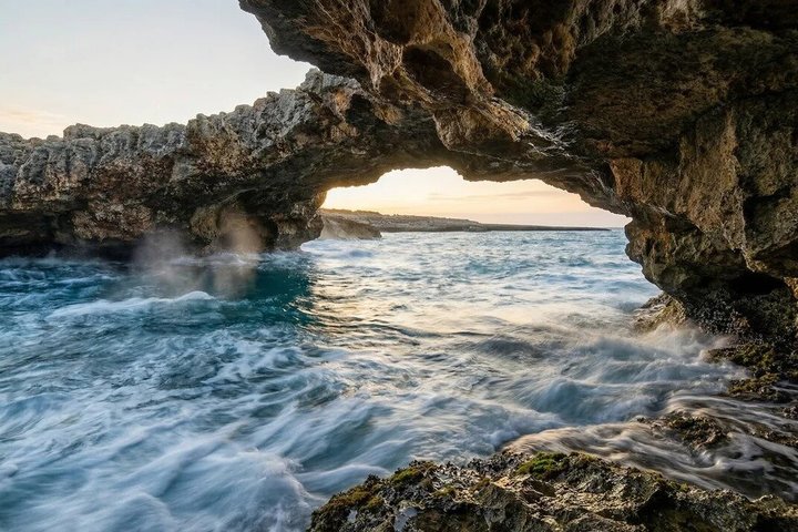 From Monopoli to Polignano : Cave boat tour with aperitif