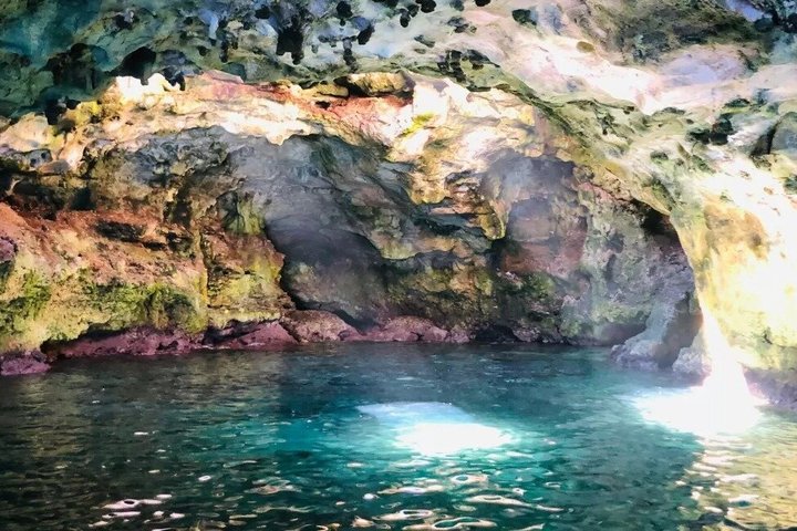 From Monopoli to Polignano : Cave boat tour with aperitif