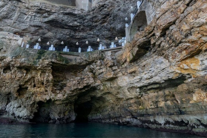 From Monopoli to Polignano : Cave boat tour with aperitif