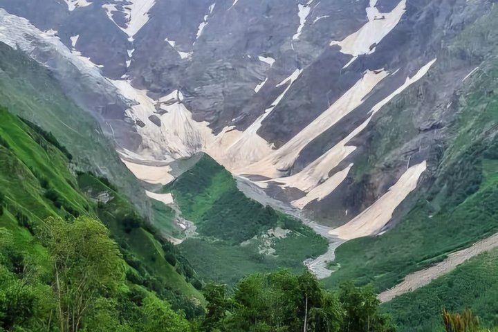 Private Day Tour from Kutaisi to Svaneti Zagar Pass and Ushguli