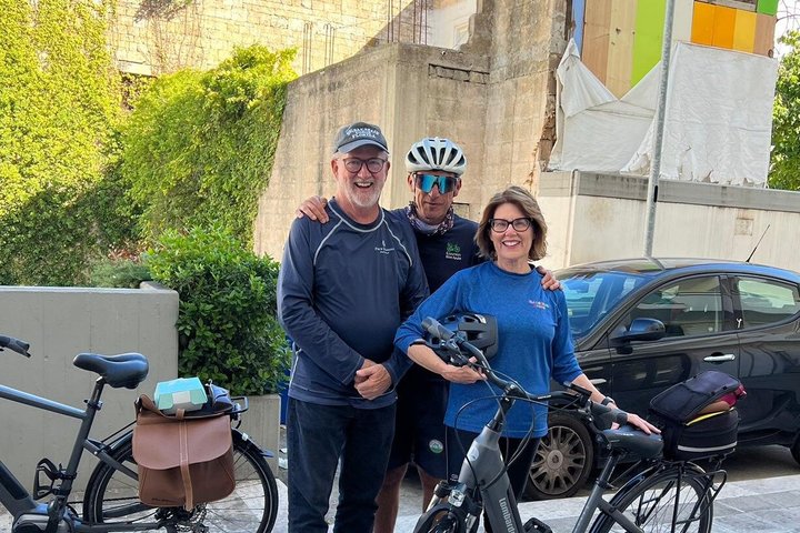 Tour Ebike Trulli Alberobello e Locorotondo
