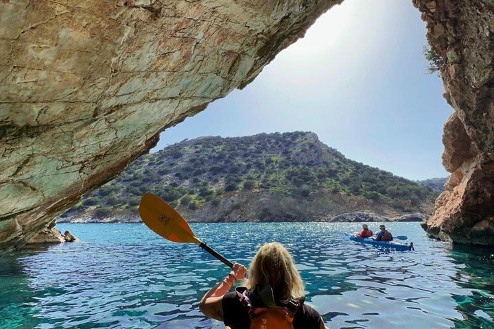 Naxos Kayak Tour to Rina Cave with Snorkeling and Homemade lunch