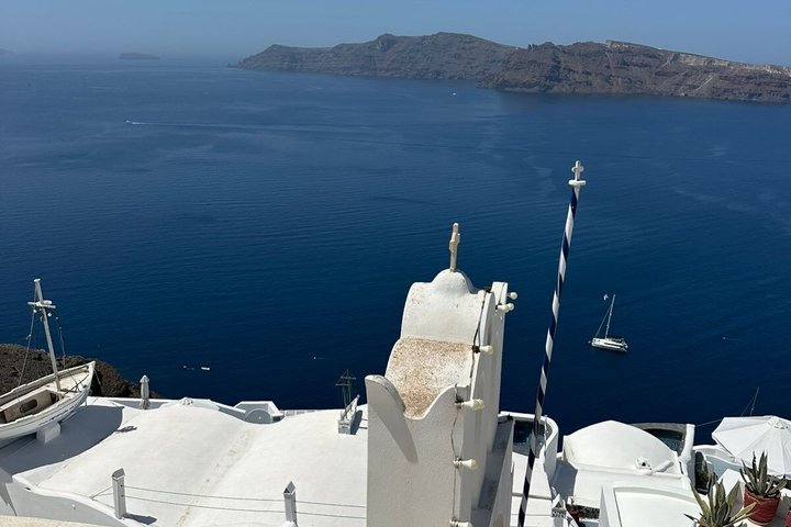 Santorini Half-Day Private Tour: Oia, Imerovigli, and Red Beach