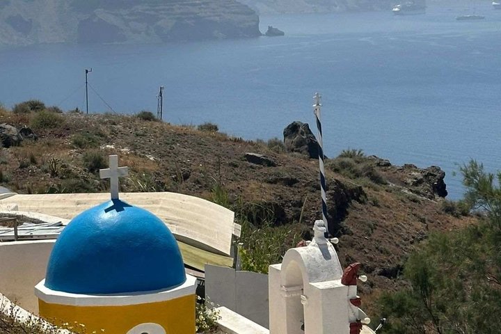Santorini Half-Day Private Tour: Oia, Imerovigli, and Red Beach