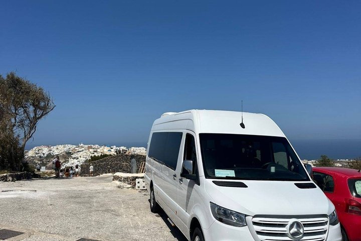 Santorini Half-Day Private Tour: Oia, Imerovigli, and Red Beach