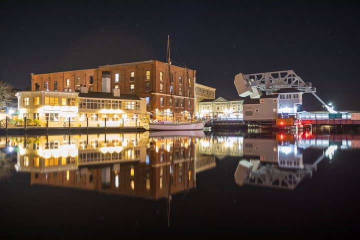 Mystic Pub Crawl Drinks Pizza and Nightlife Adventure