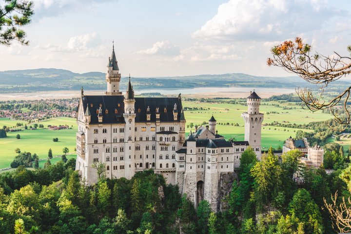 Neuschwanstein Castle Tour with Skip the Line from Hohenschwangau