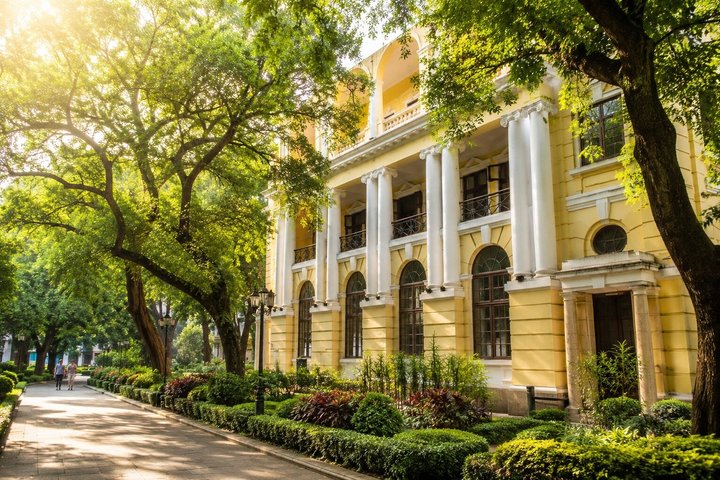 Private Guangzhou Layover Tour - Food, History & City Life