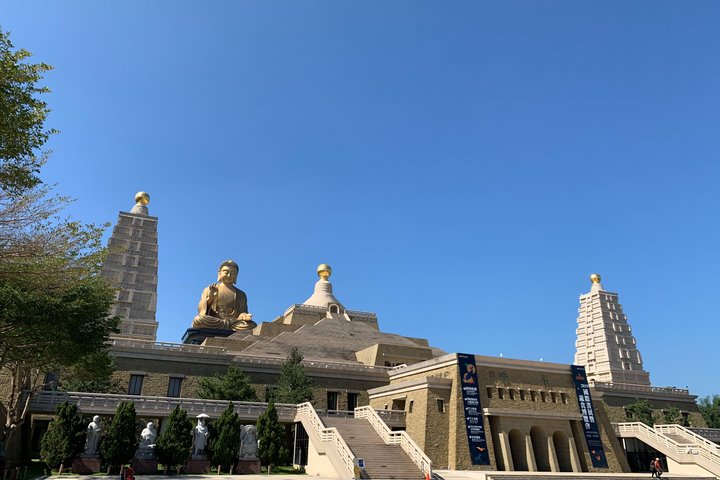 Private Classic Kaohsiung Day Tour