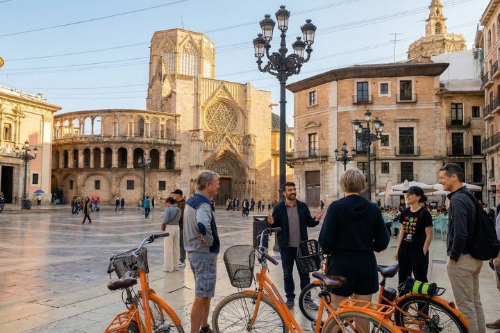 Valencia City Highlights in Guided Bike or E-Bike Tour