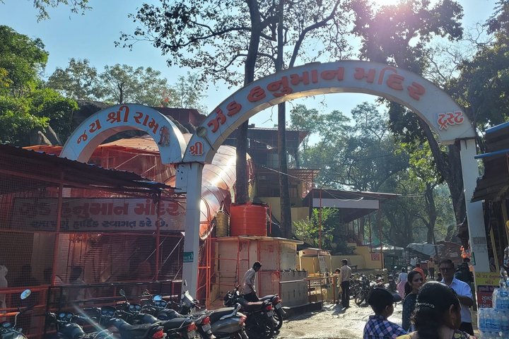 Jambughoda Wildlife & Tribal Tour from Vadodara